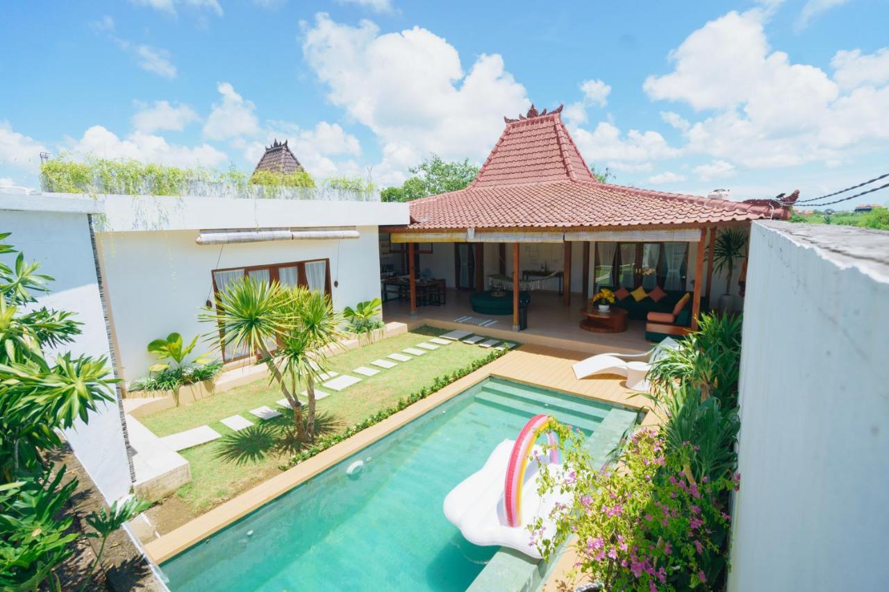 Villa Orked 3 With Family Room Seminyak Dış mekan fotoğraf
